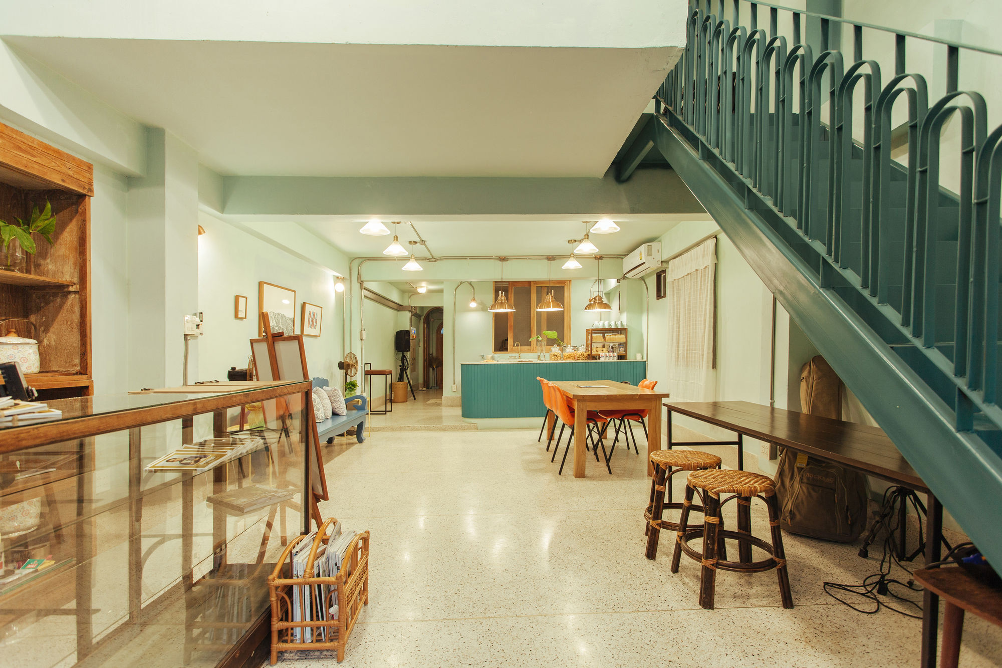 A Local Something Hostel Trang Exterior foto